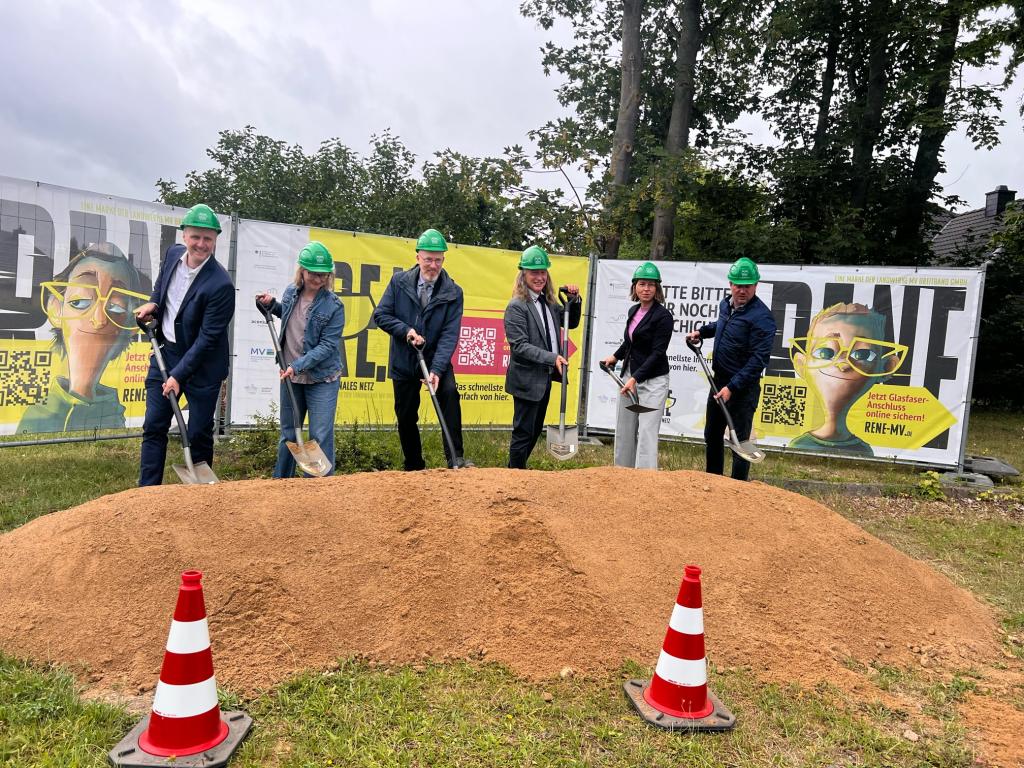 RE.NE baut weiter - Glasfaser für noch mehr Haushalte rund um Rostock RE.NE baut weiter - Glasfaser für noch mehr Haushalte rund um Rostock